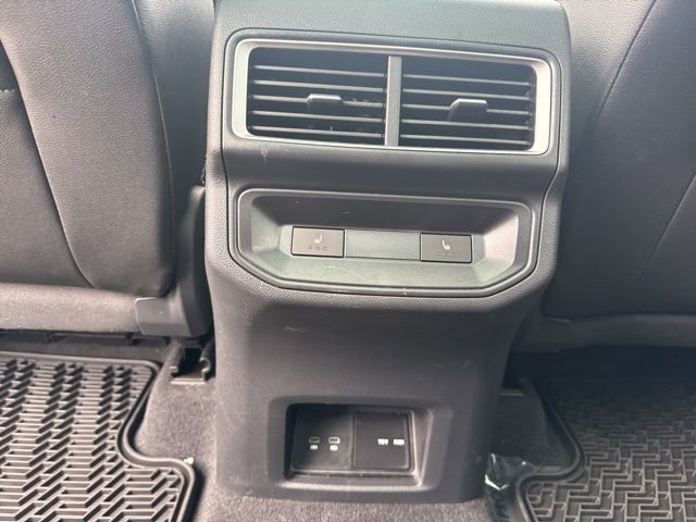 Used 2025 Volkswagen Atlas Cross Sport SEL Premium R-Line image 29