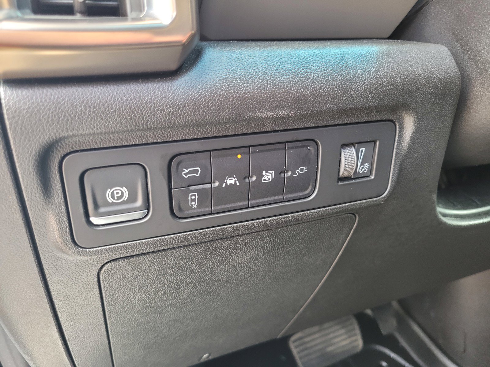 Used 2025 GMC Hummer EV 2X AWD/4WD image 15