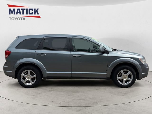 Used 2009 Dodge Journey SXT w/ Chrome Appearance Group FWD image 8