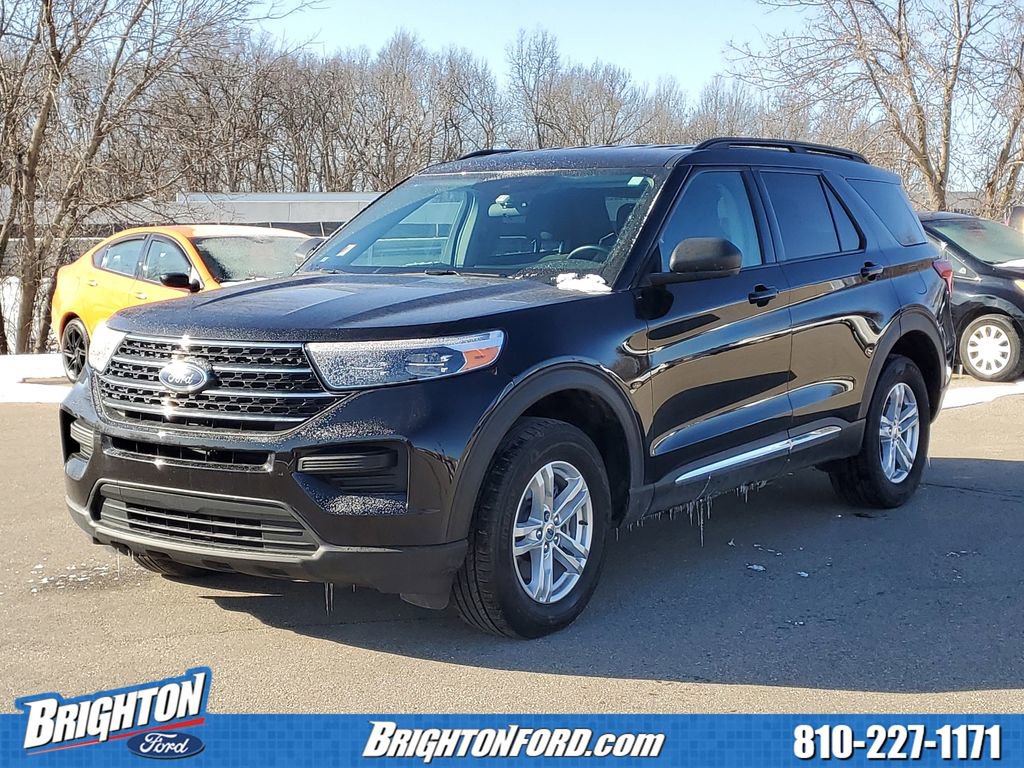 Certified 2023 Ford Explorer XLT image 2