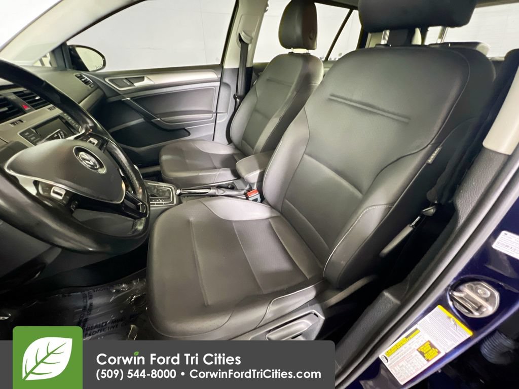 Used 2015 Volkswagen Golf S FWD image 22