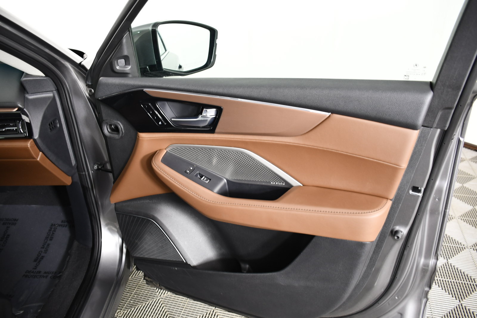 Certified 2024 Acura MDX SH-AWD w/ Technology Package image 40