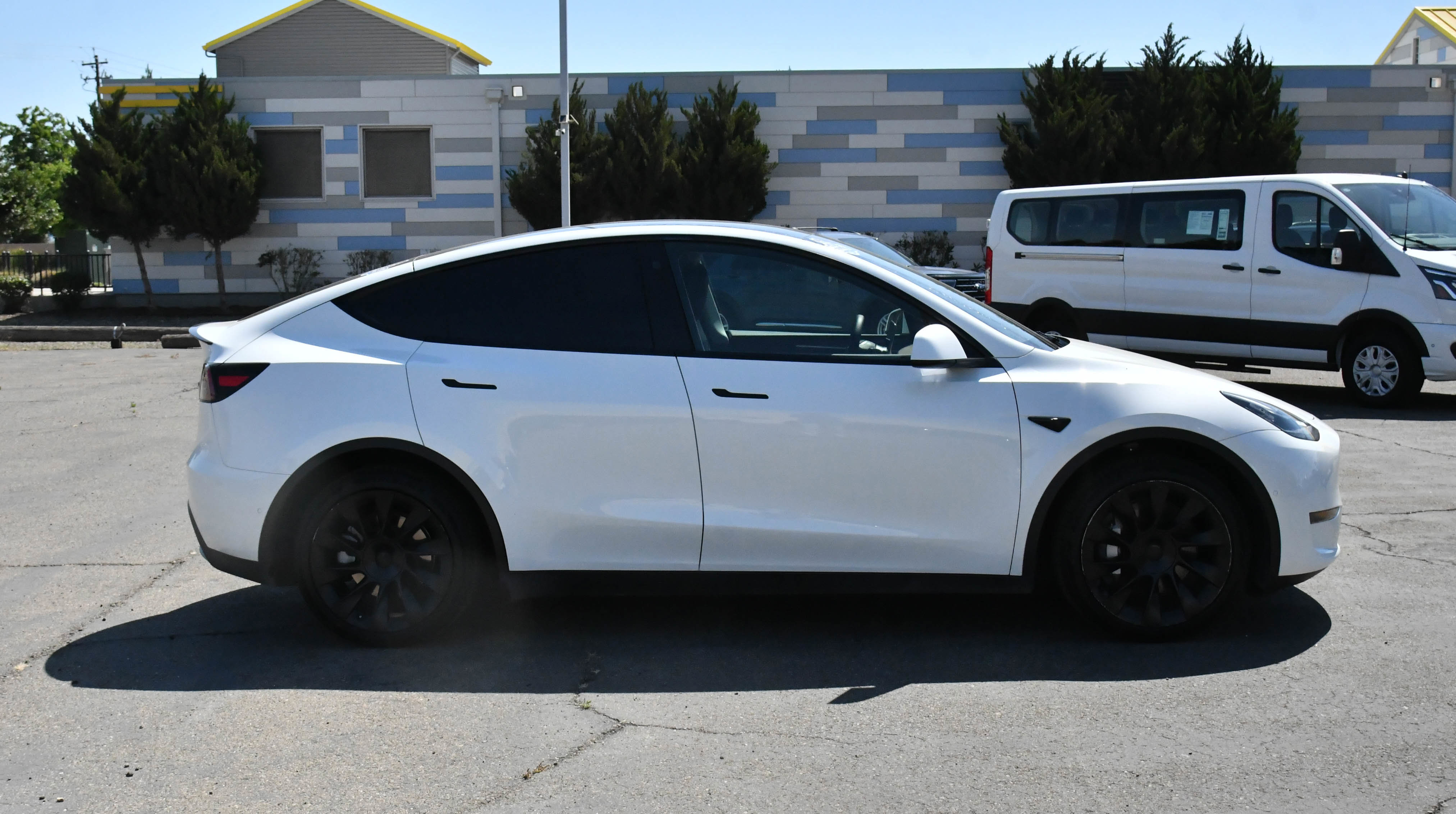 Used 2023 Tesla Model Y Long Range AWD/4WD image 9
