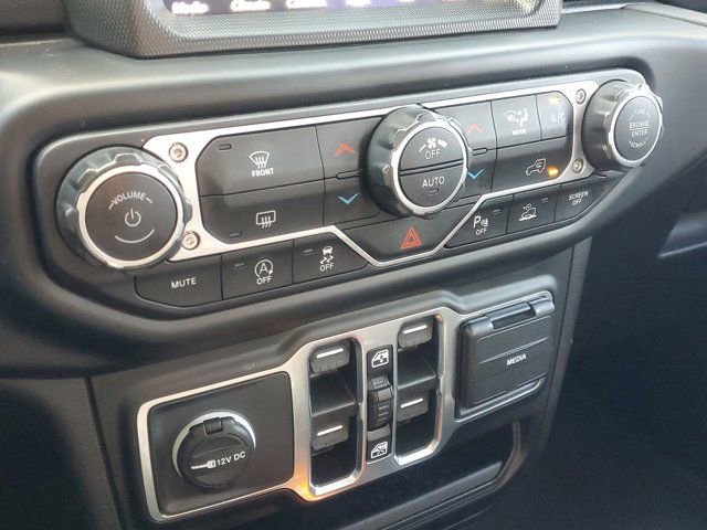 Used 2023 Jeep Gladiator Overland image 27