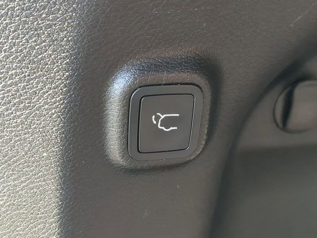 Used 2019 Jeep Cherokee Limited image 15