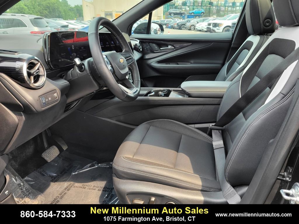 Used 2024 Chevrolet Blazer EV LT image 18