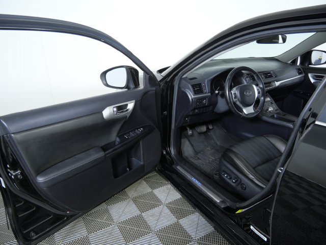 Used 2013 Lexus CT 200h w/ Seat Comfort Pkg FWD image 17