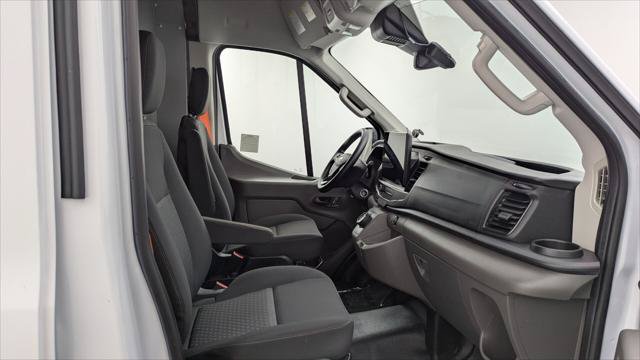 Used 2023 Ford E-Transit Medium Roof RWD image 18