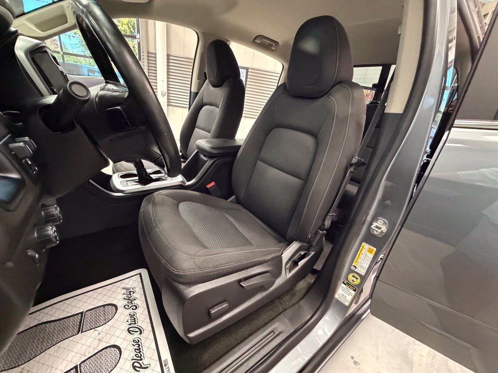 Used 2018 Chevrolet Colorado LT w/ LT Convenience Package AWD/4WD image 8