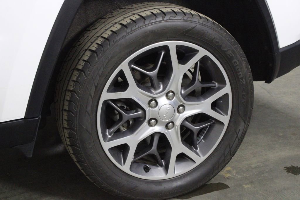 Used 2021 Jeep Grand Cherokee Limited w/ Sun & Sound Group image 44