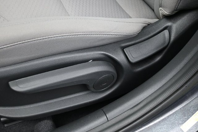 Used 2020 Hyundai Elantra SE FWD image 12