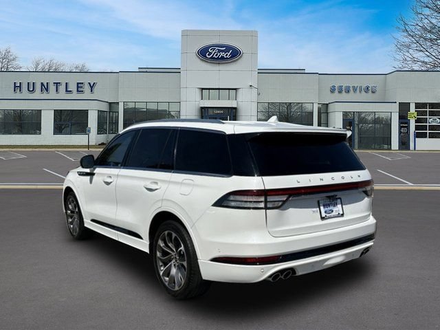 Used 2023 Lincoln Aviator Grand Touring w/ Equipment Group 301A AWD/4WD image 6