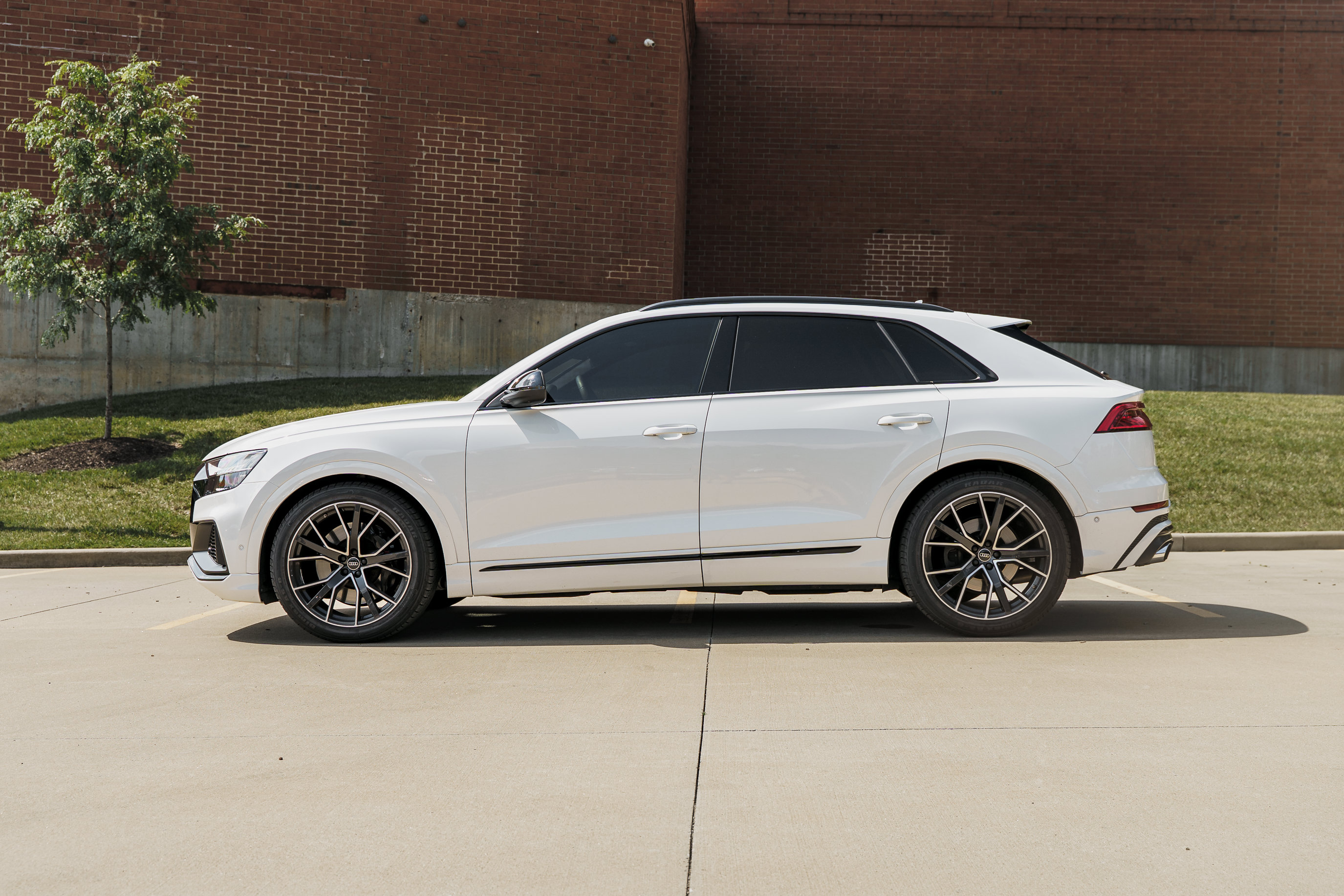 Used 2023 Audi SQ8 Prestige AWD/4WD image 6