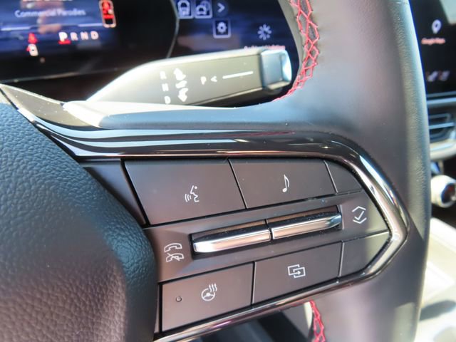 Used 2025 Chevrolet Equinox EV RS w/ Convenience Package II AWD/4WD image 19
