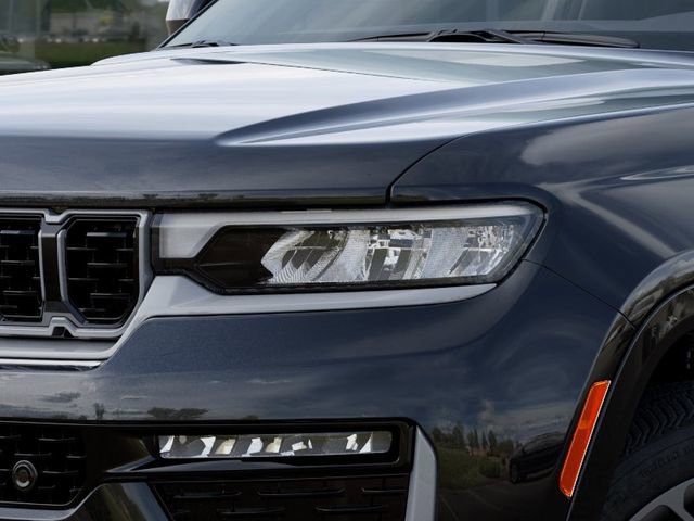 New 2026 Jeep Grand Cherokee Summit image 10