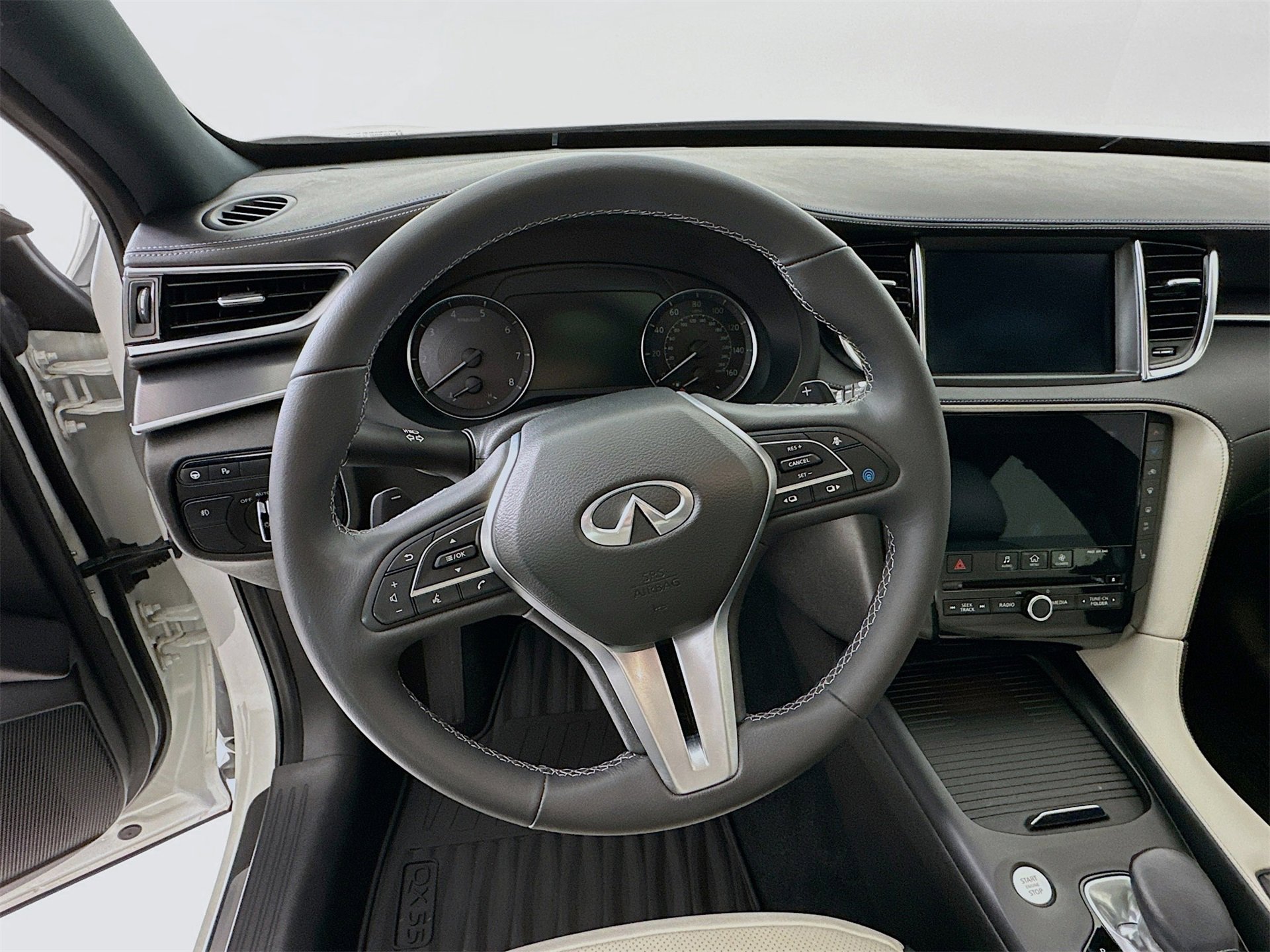 Used 2023 INFINITI QX55 Luxe w/ Cargo Package image 12