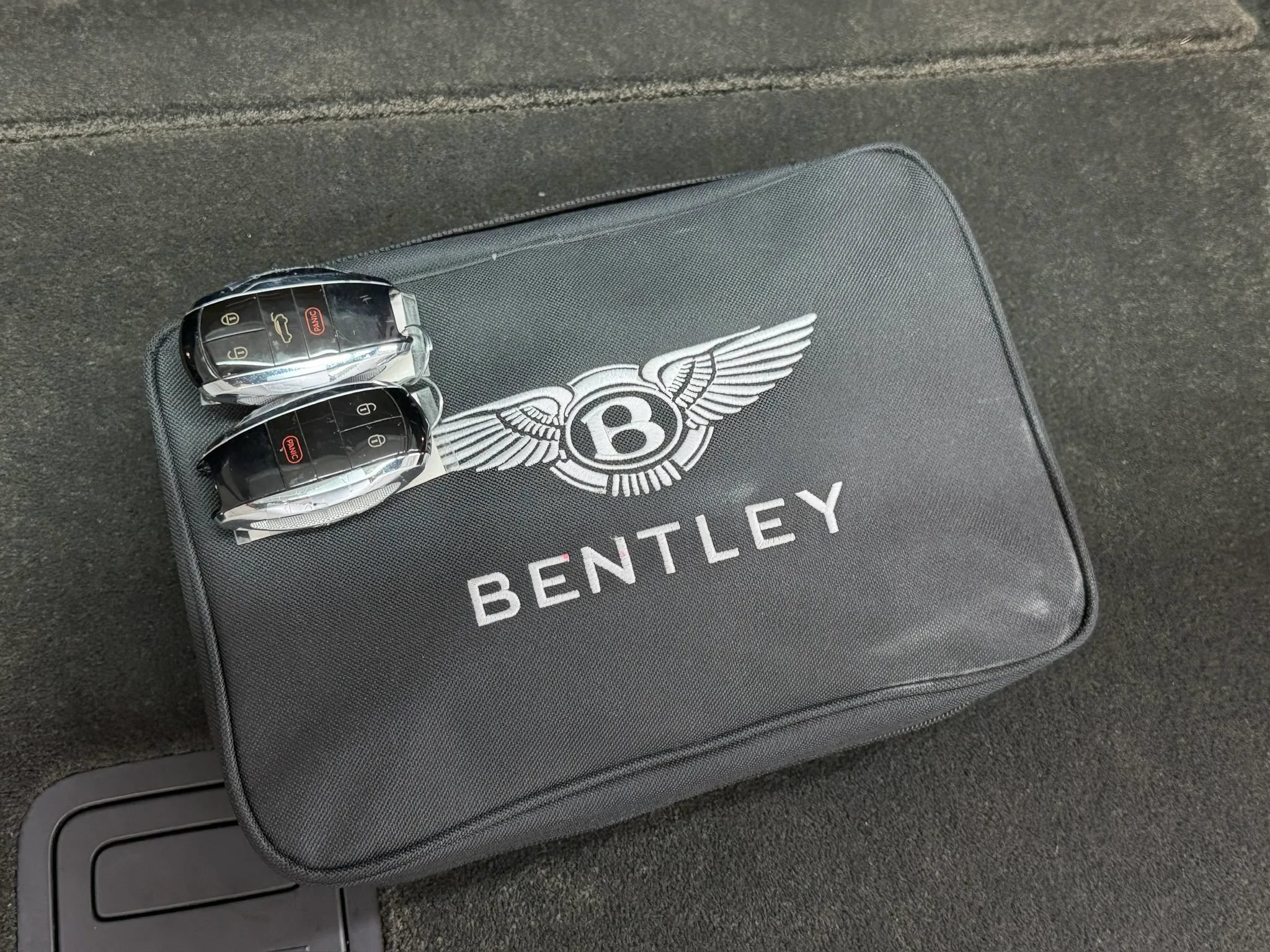 Used 2019 Bentley Bentayga AWD/4WD image 75