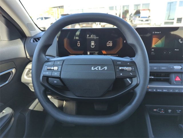 Used 2025 Kia K4 LXS image 18