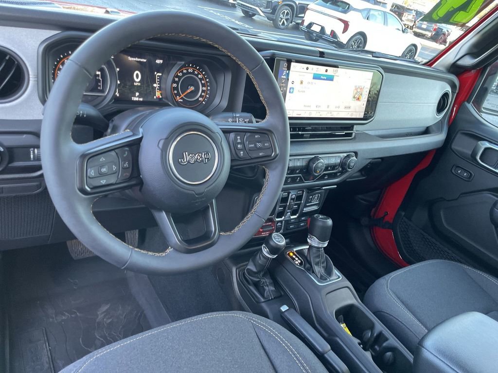 Used 2024 Jeep Gladiator Willys image 9