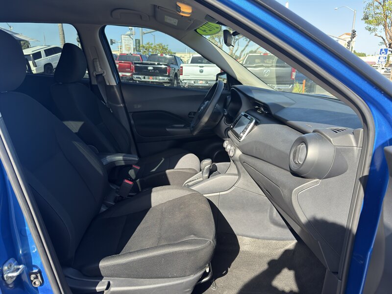 Used 2024 Nissan Kicks S FWD image 44