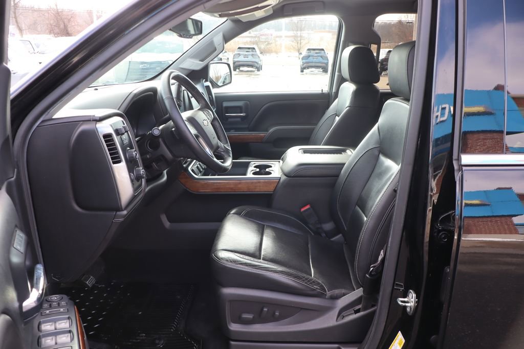 Used 2017 Chevrolet Silverado 1500 LTZ Z71 w/ LTZ Plus Package image 14