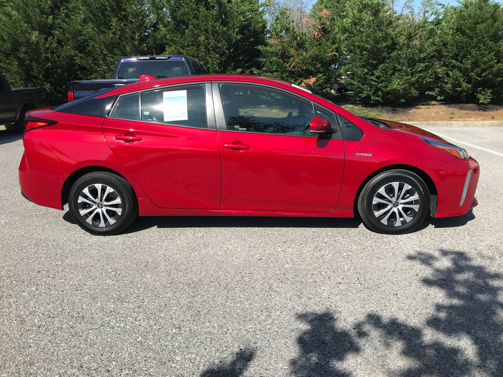 Used 2022 Toyota Prius LE AWD/4WD image 8