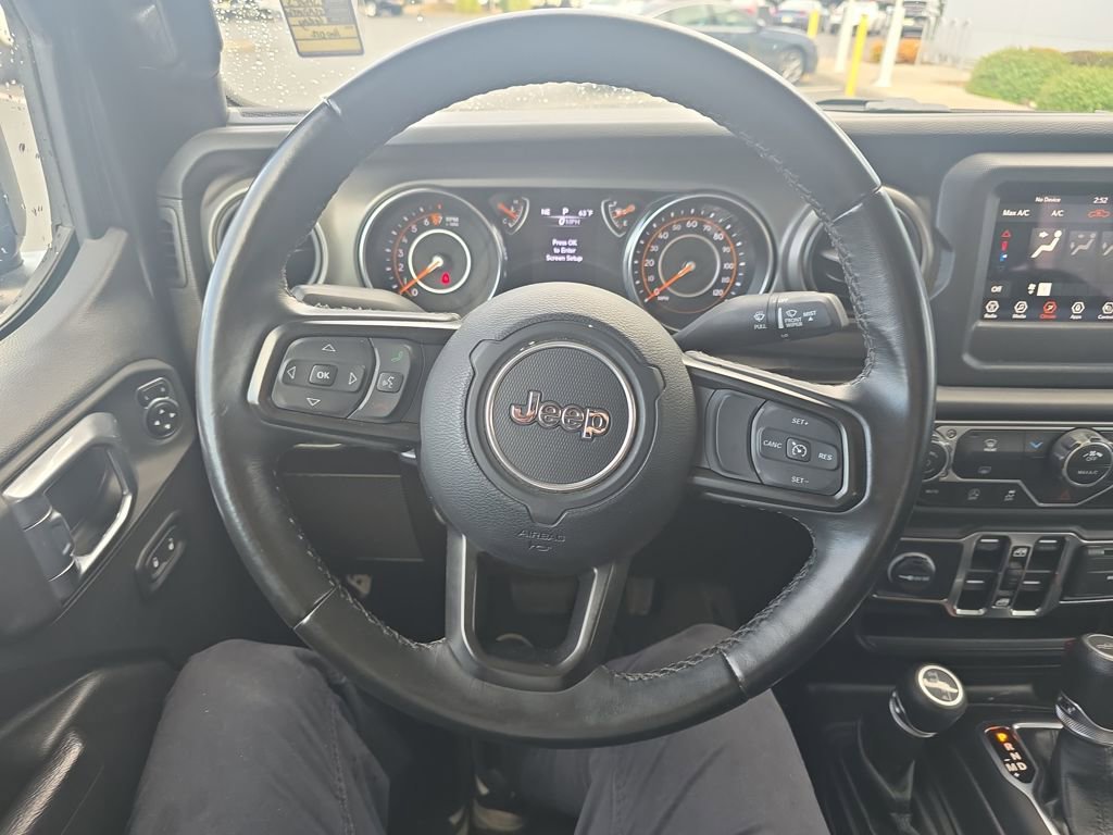 Used 2022 Jeep Gladiator Sport image 12