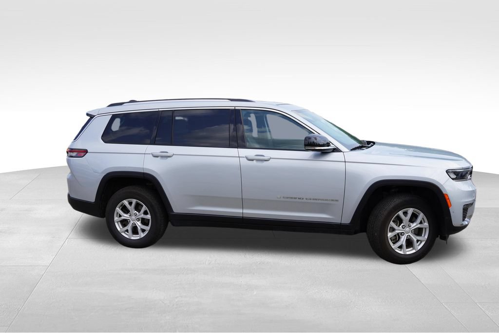 Used 2023 Jeep Grand Cherokee L Limited w/ Luxury Tech Group II AWD/4WD image 2