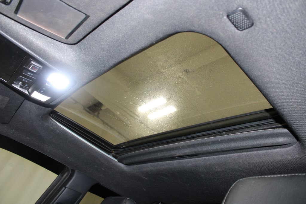 Used 2020 Toyota Tacoma TRD Off-Road w/ TRD Premium Off Road Package image 19