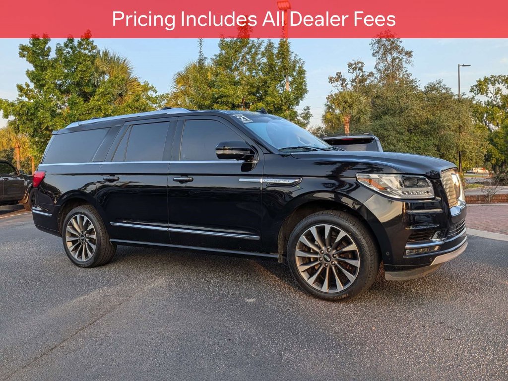 Used 2021 Lincoln Navigator L Reserve w/ Luxury Package AWD/4WD image 2