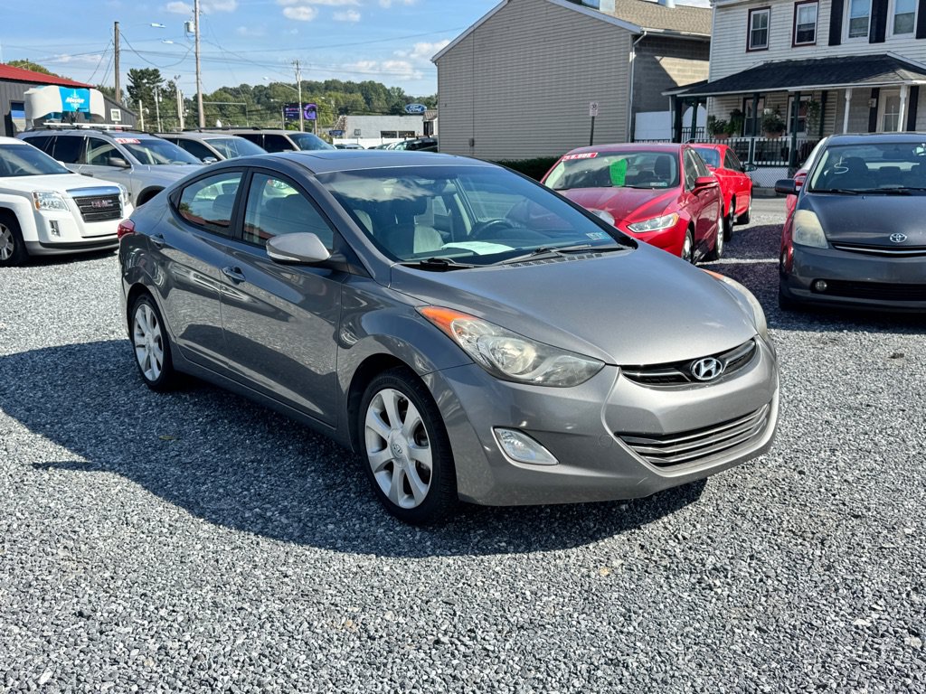 Used 2013 Hyundai Elantra Limited w/ Technology Pkg FWD image 3