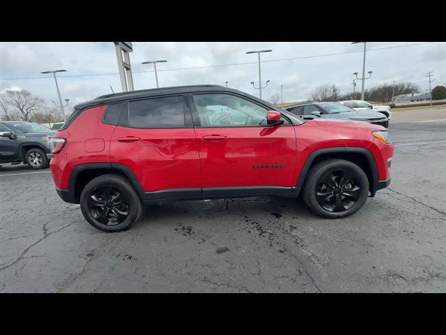 Used 2019 Jeep Compass Latitude image 9