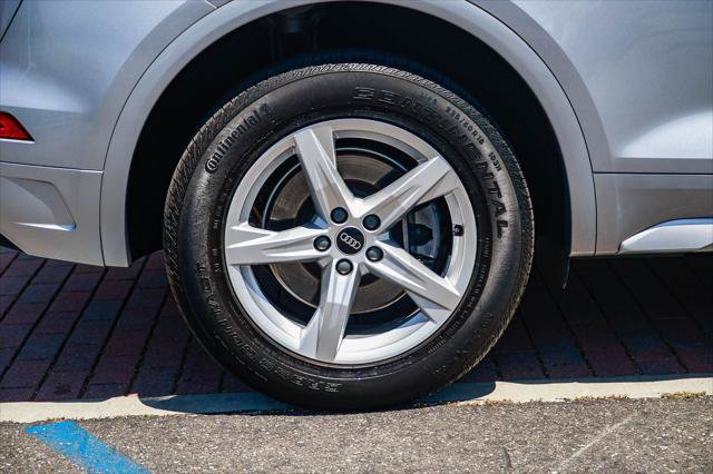 Certified 2023 Audi Q5 2.0T Premium w/ Convenience Package AWD/4WD image 9