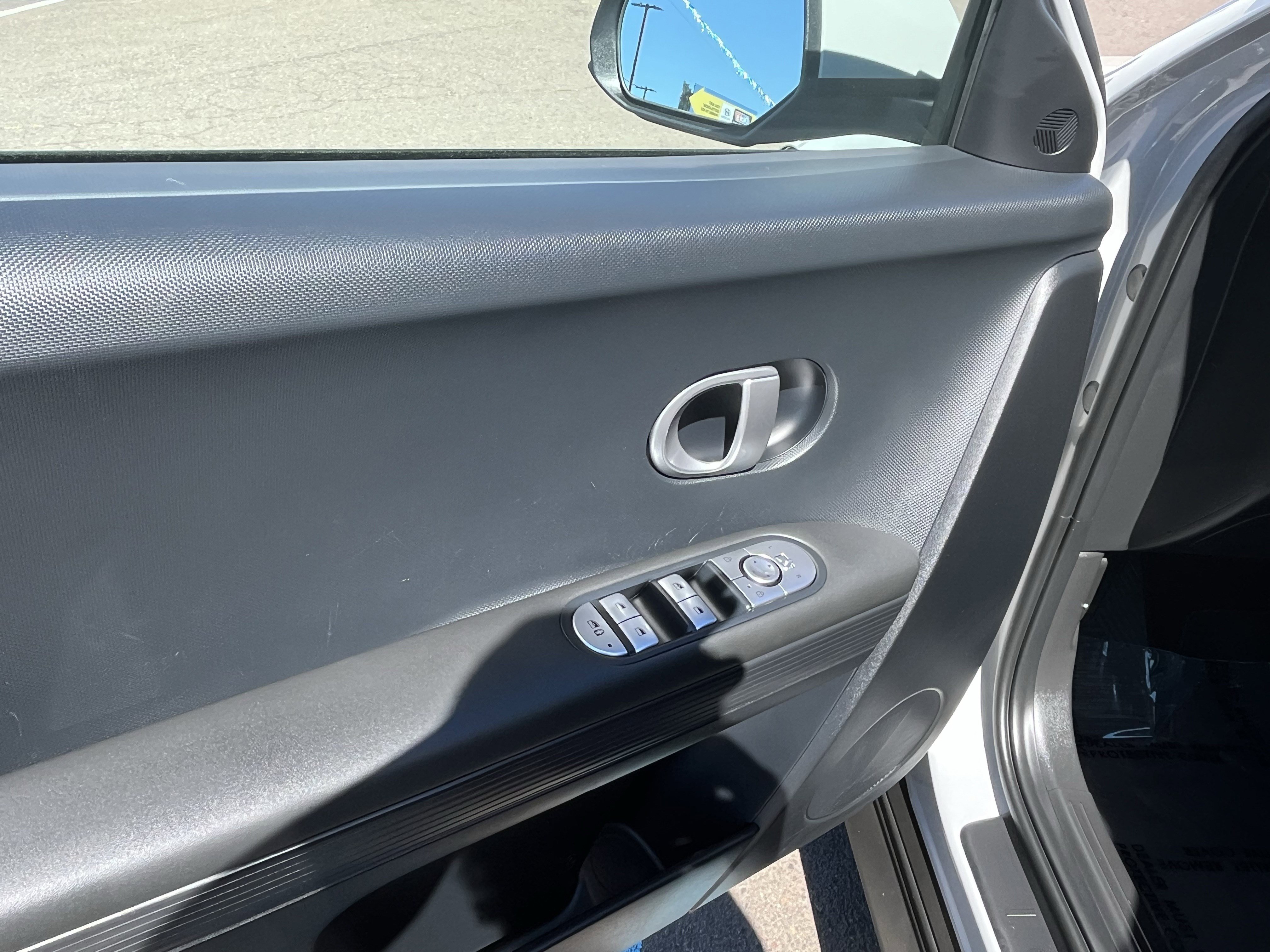 Certified 2024 Hyundai Ioniq 5 SE image 16