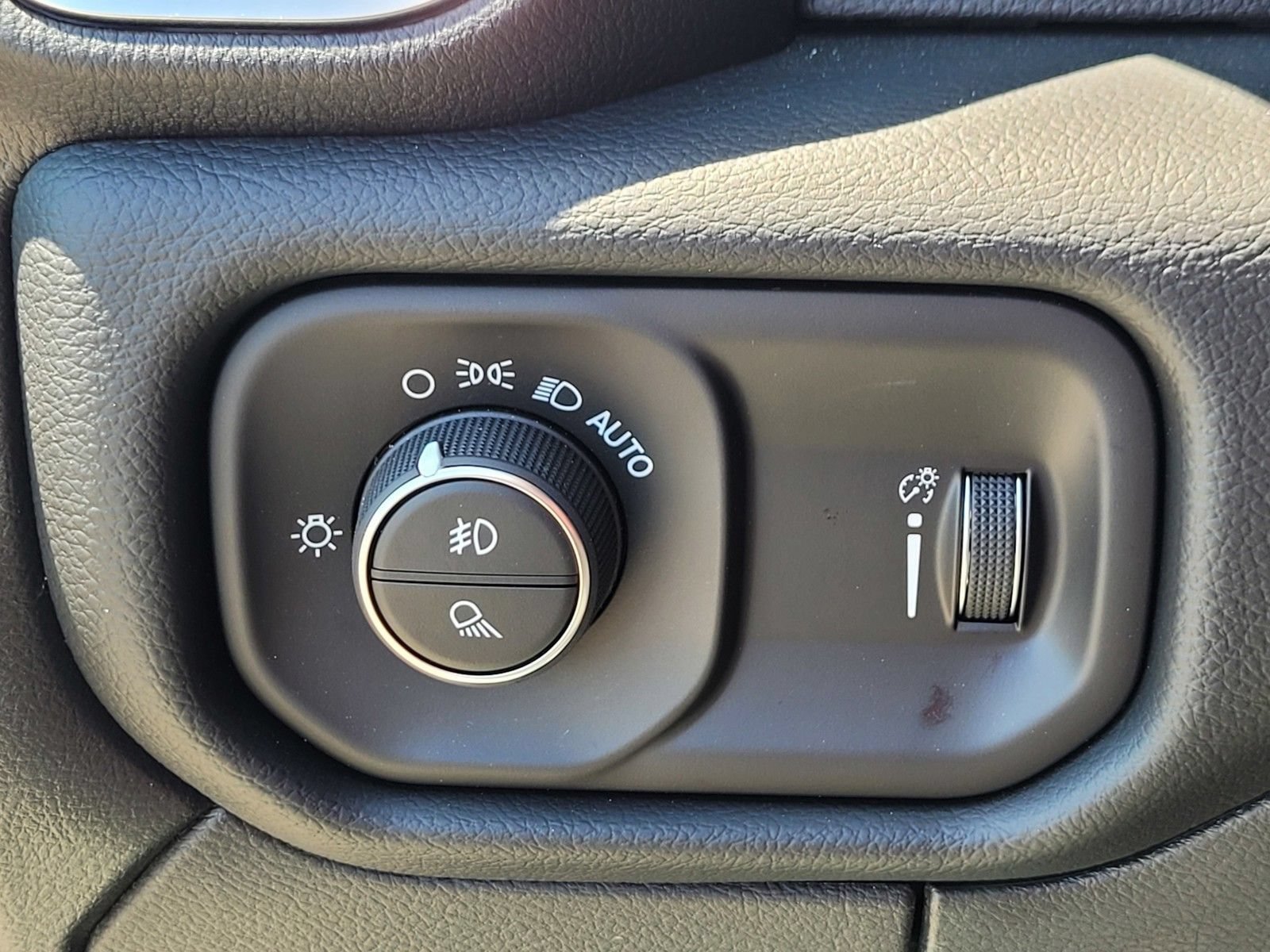 New 2026 RAM 2500 Big Horn AWD/4WD image 27