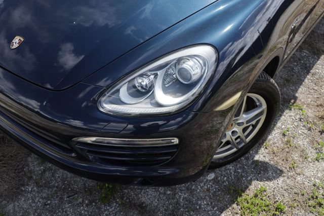 Used 2014 Porsche Cayenne Diesel AWD/4WD image 29