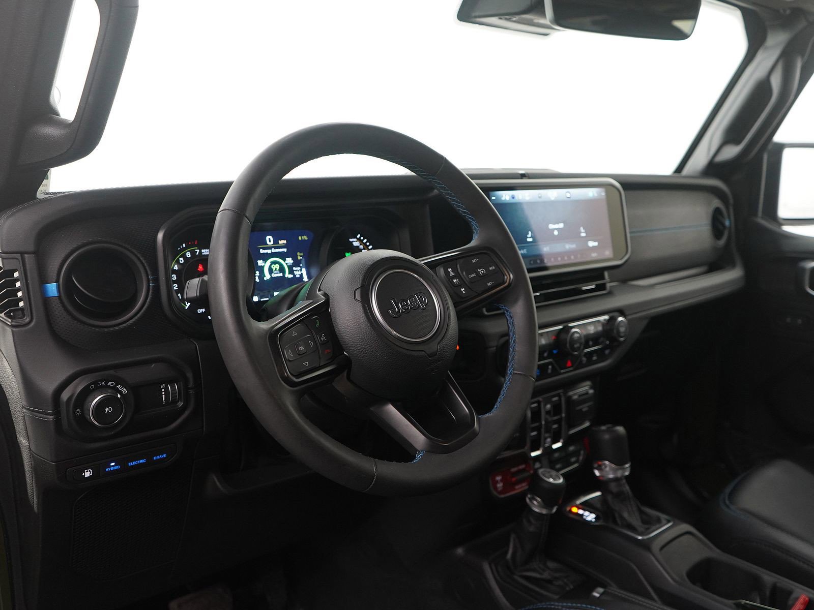 Used 2024 Jeep Wrangler Unlimited Rubicon 4xe AWD/4WD image 17