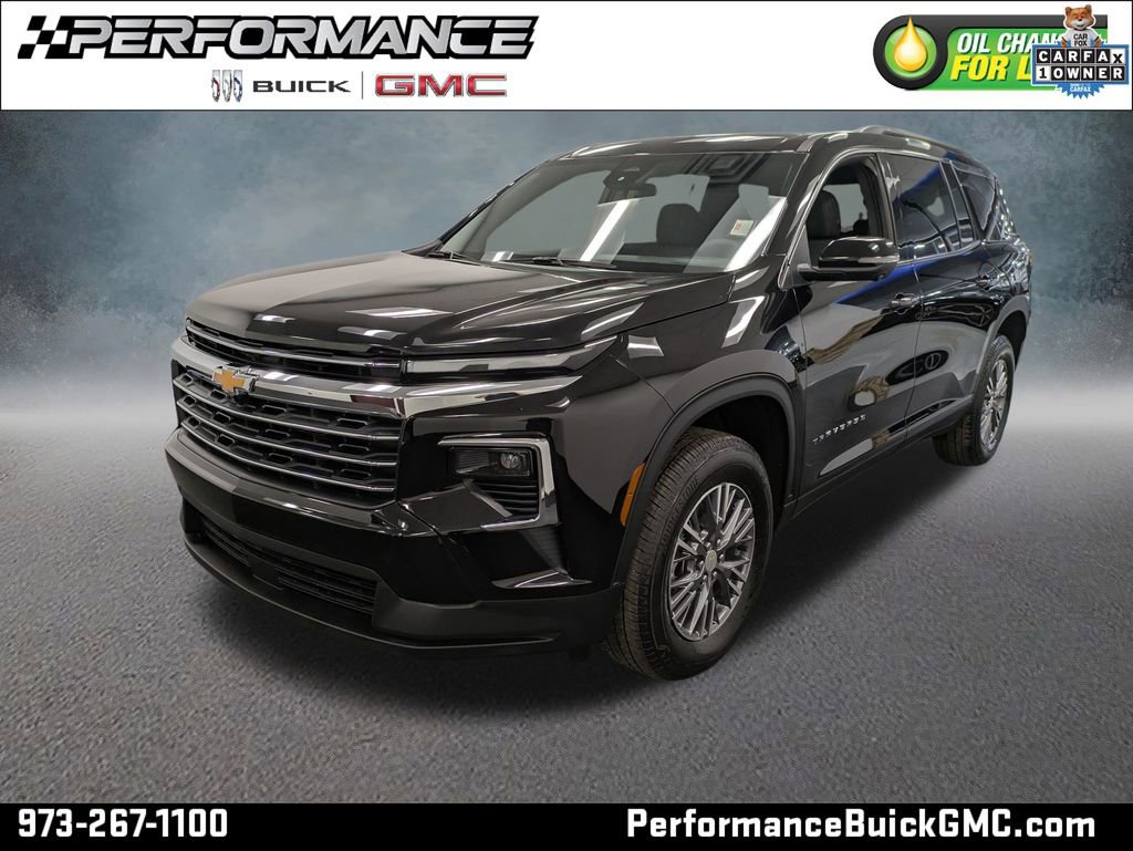 Used 2025 Chevrolet Traverse LT w/ Driver Confidence Package AWD/4WD image 1