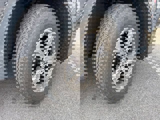 Used 2015 Toyota RAV4 XLE image 18