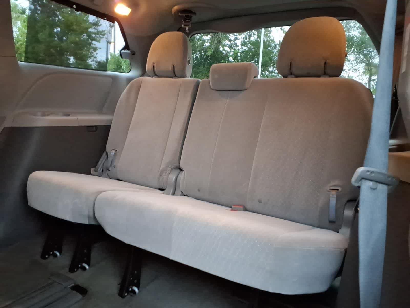 Used 2017 Toyota Sienna LE FWD image 10