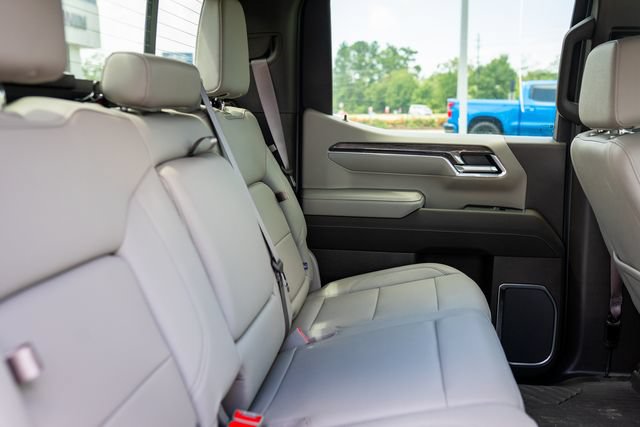 Used 2024 Chevrolet Silverado 1500 LTZ AWD/4WD image 9