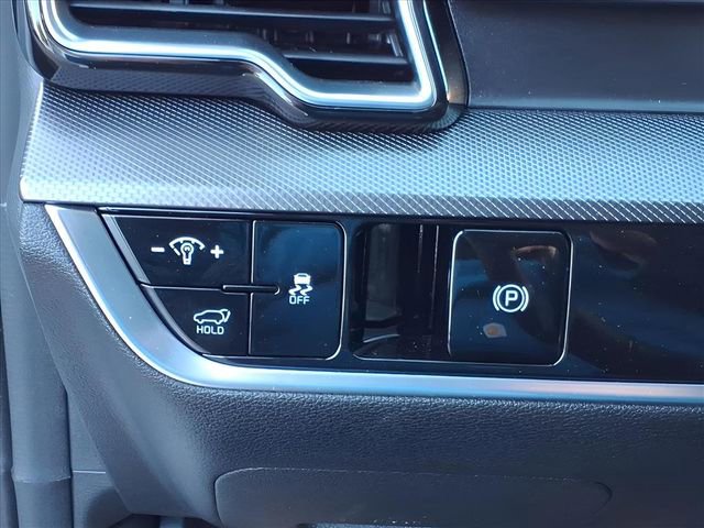 Used 2025 Kia Sportage SX image 22