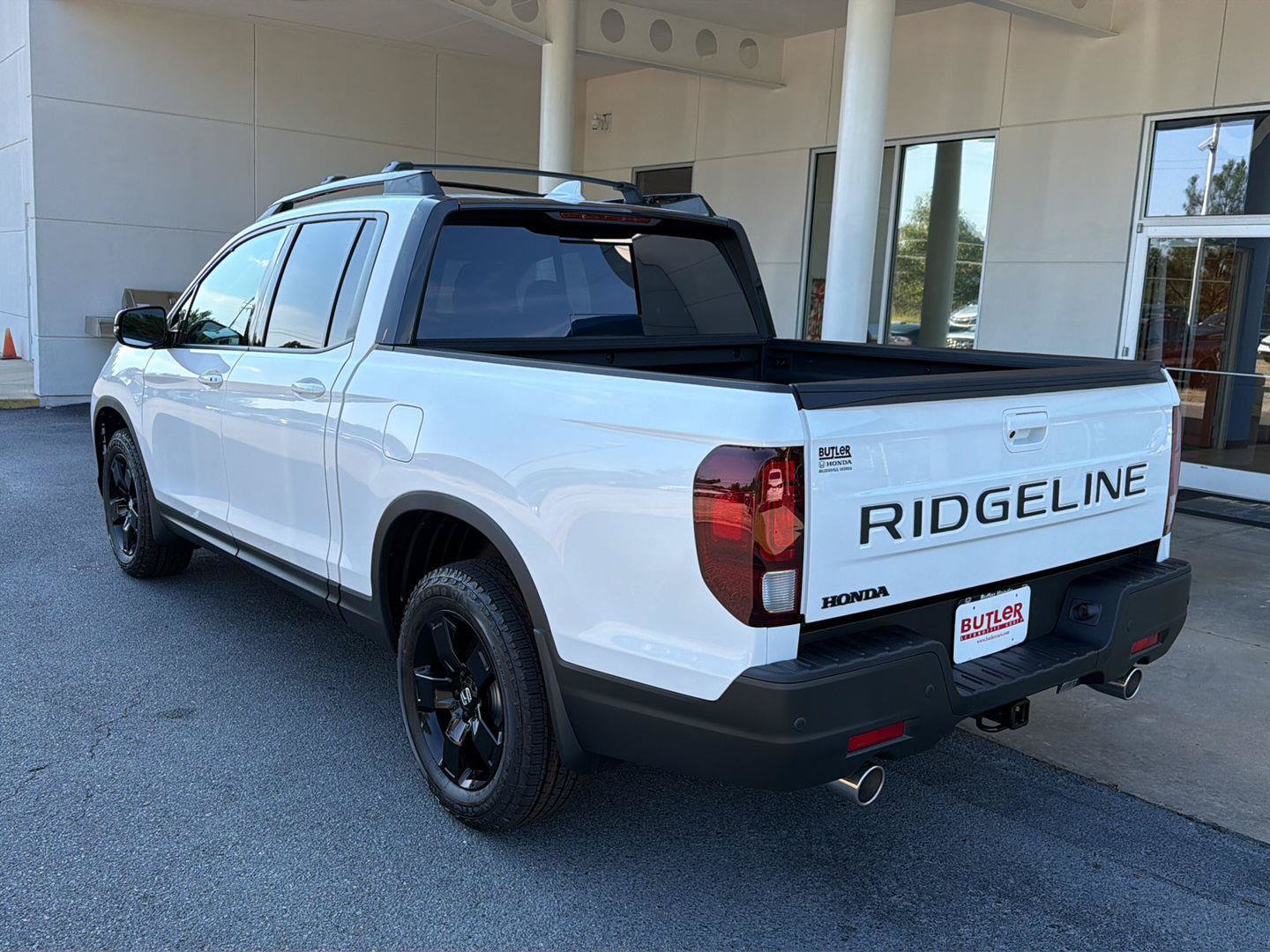 New 2026 Honda Ridgeline Black Edition image 4
