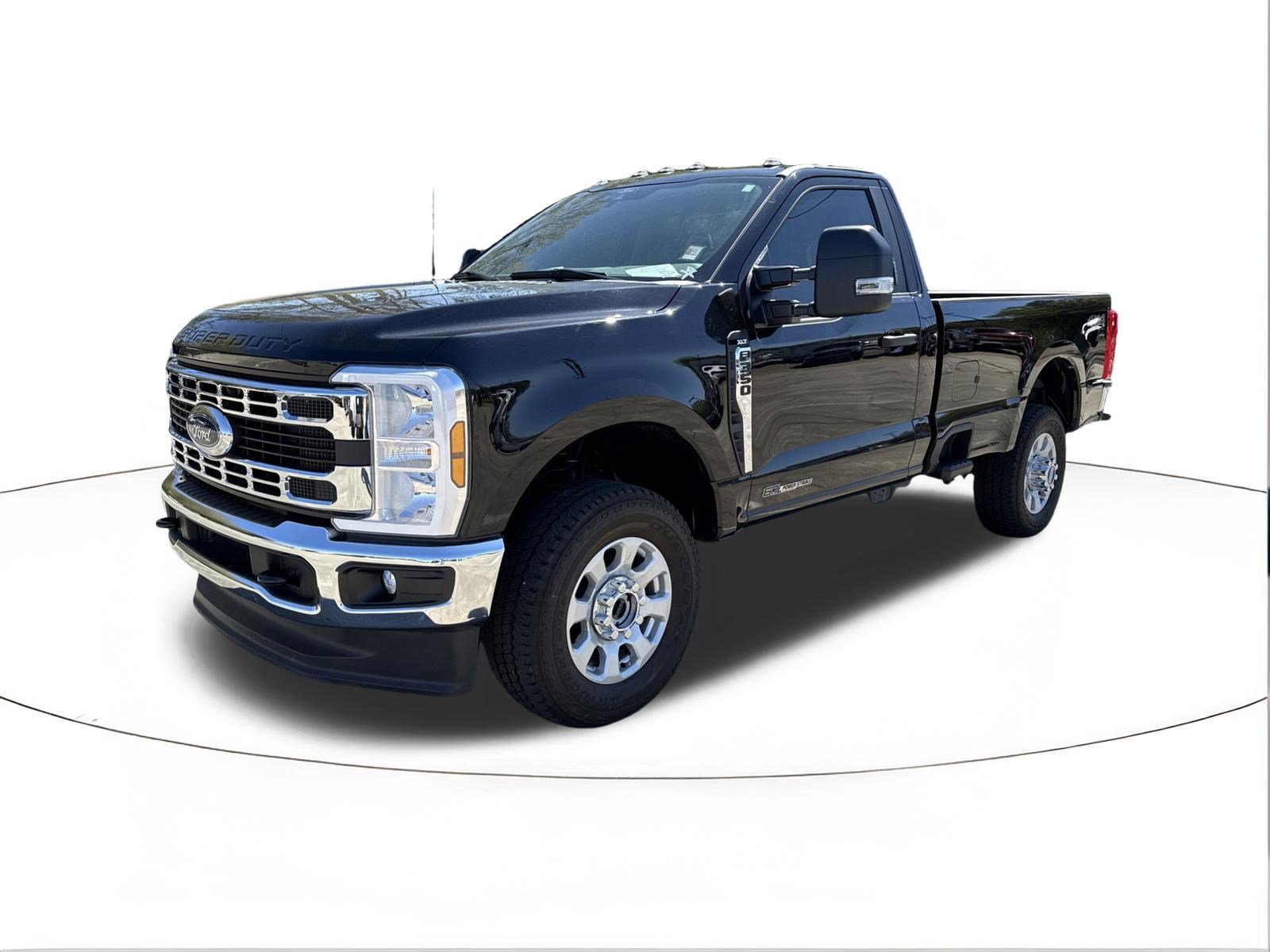 Used 2024 Ford F350 XLT image 7