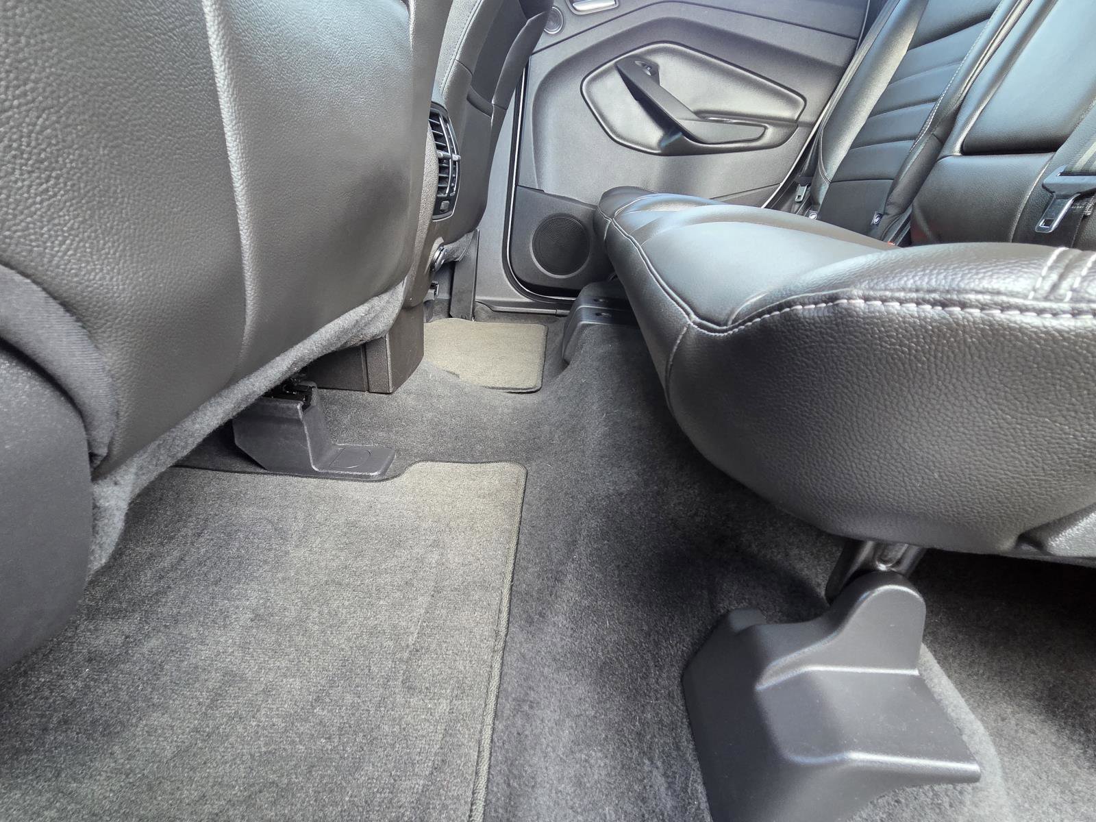 Used 2013 Ford Escape SEL image 21