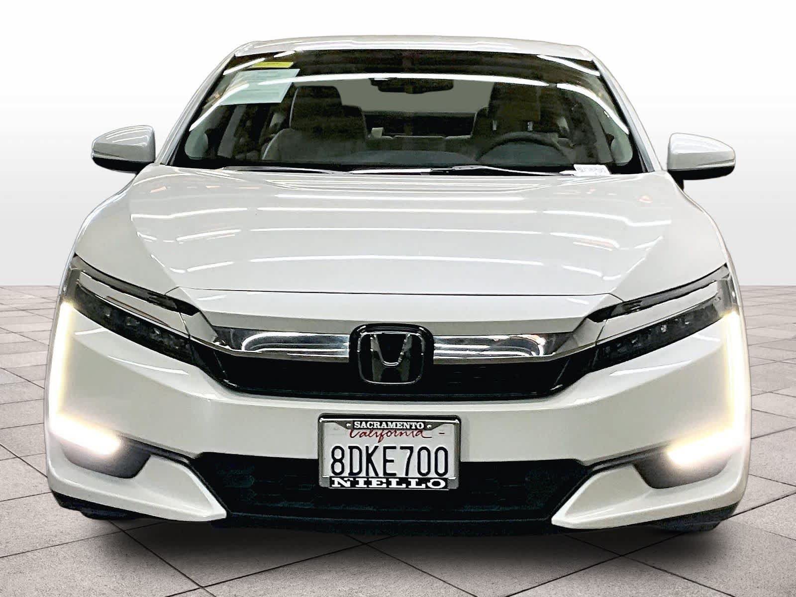 Used 2018 Honda Clarity Plug-In Hybrid image 3