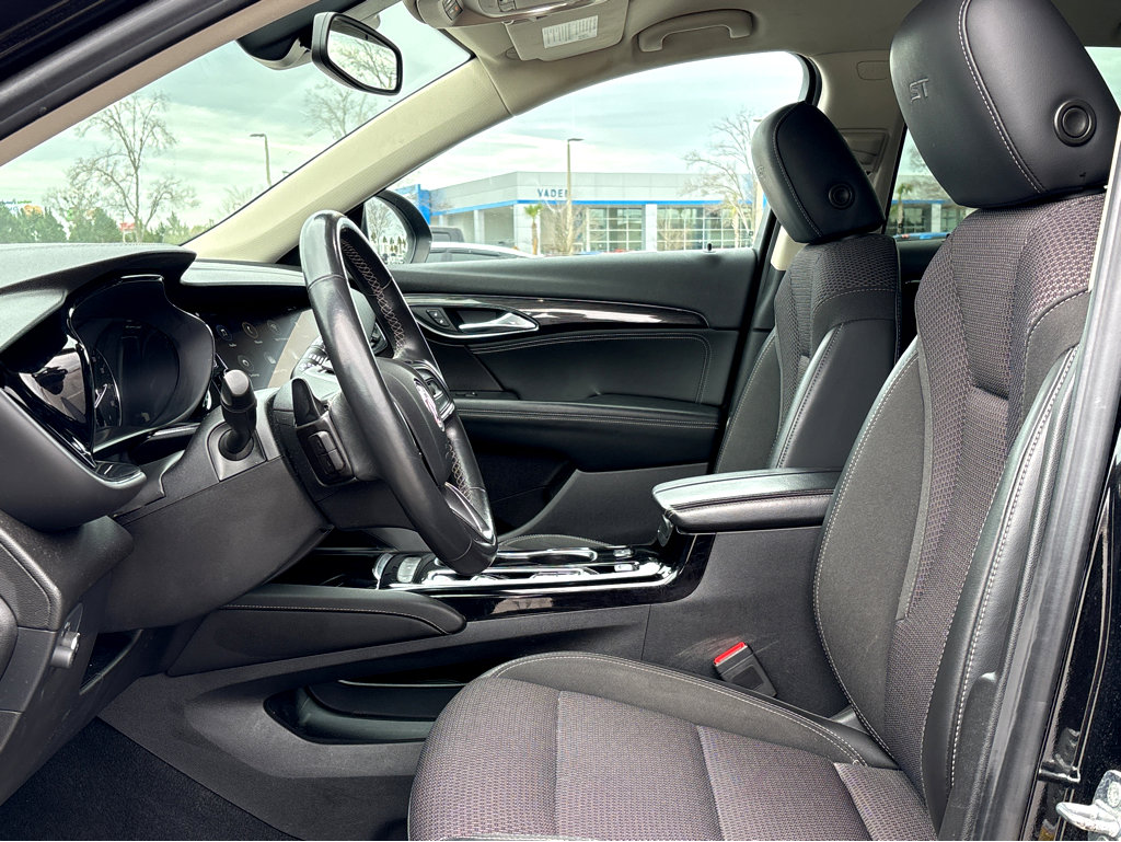 Used 2022 Buick Envision Preferred image 13