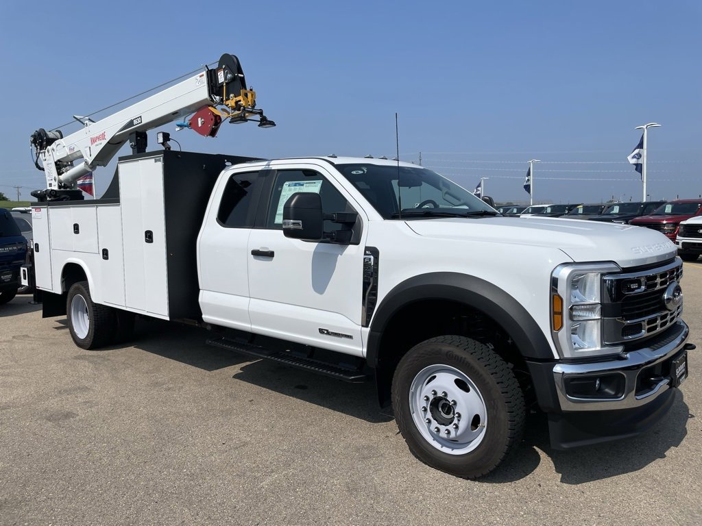 New 2025 Ford F550 4x4 SuperCab Super Duty image 2