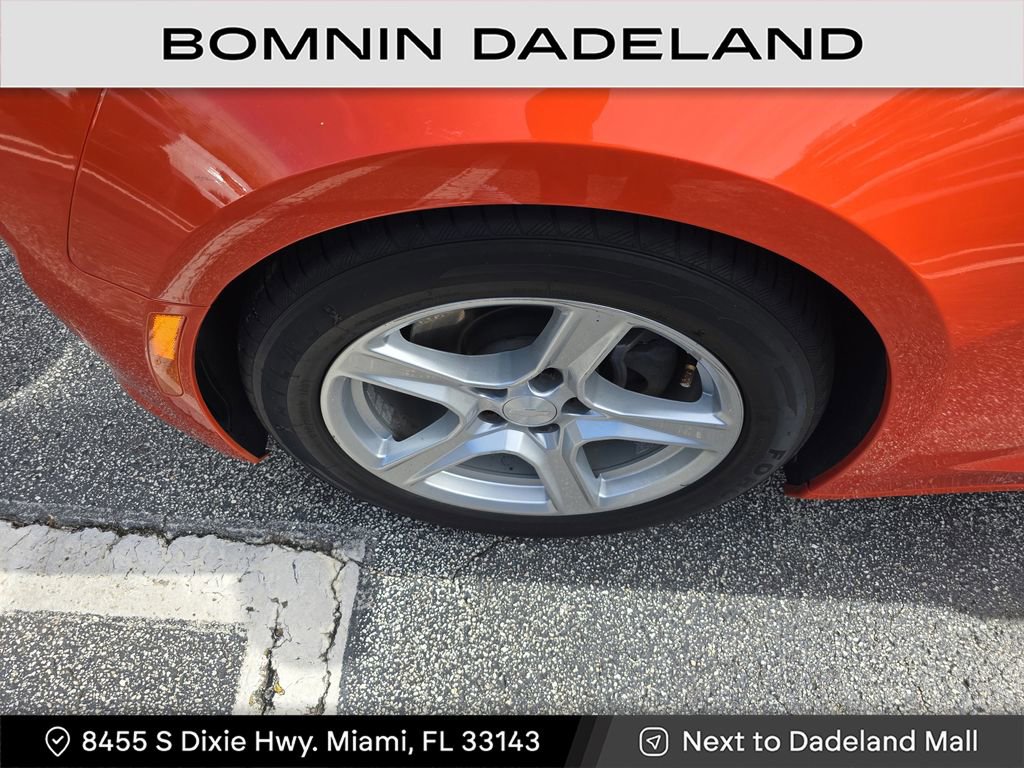 Used 2021 Chevrolet Camaro LT image 10