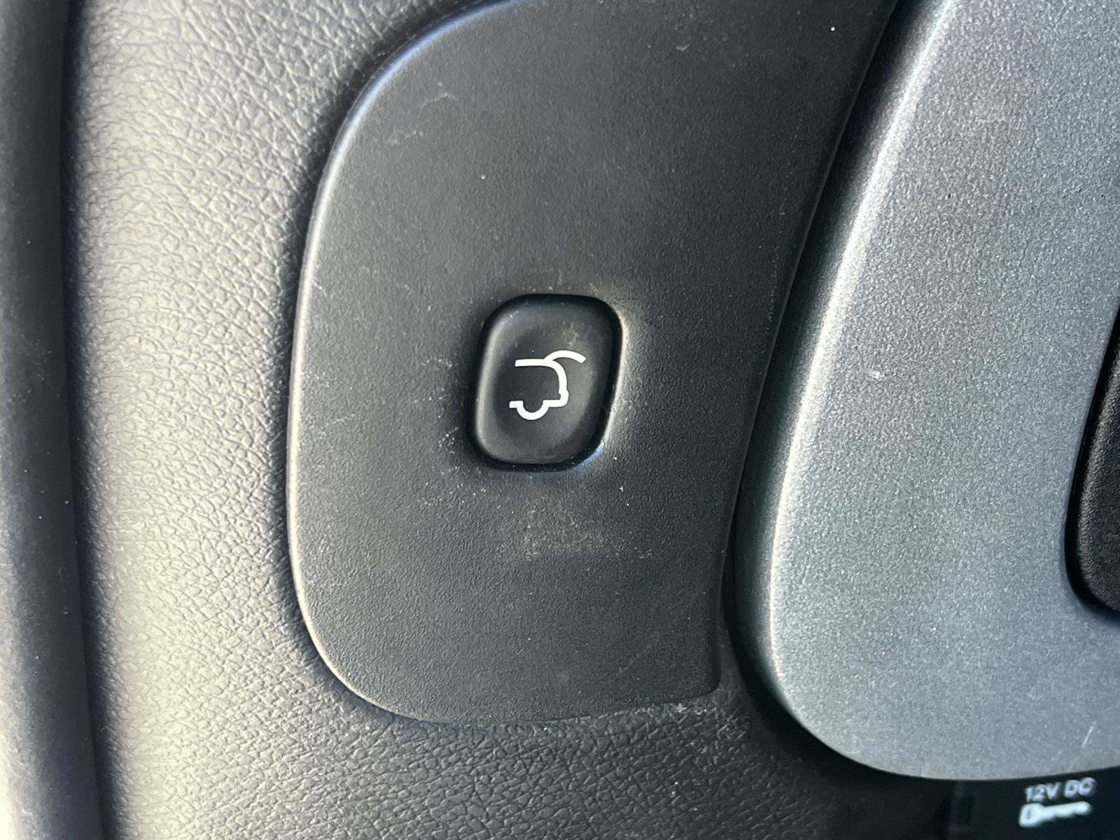 Used 2014 Jeep Cherokee Latitude w/ Comfort/Convenience Group image 10